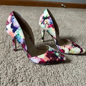 Floral Print Pumps